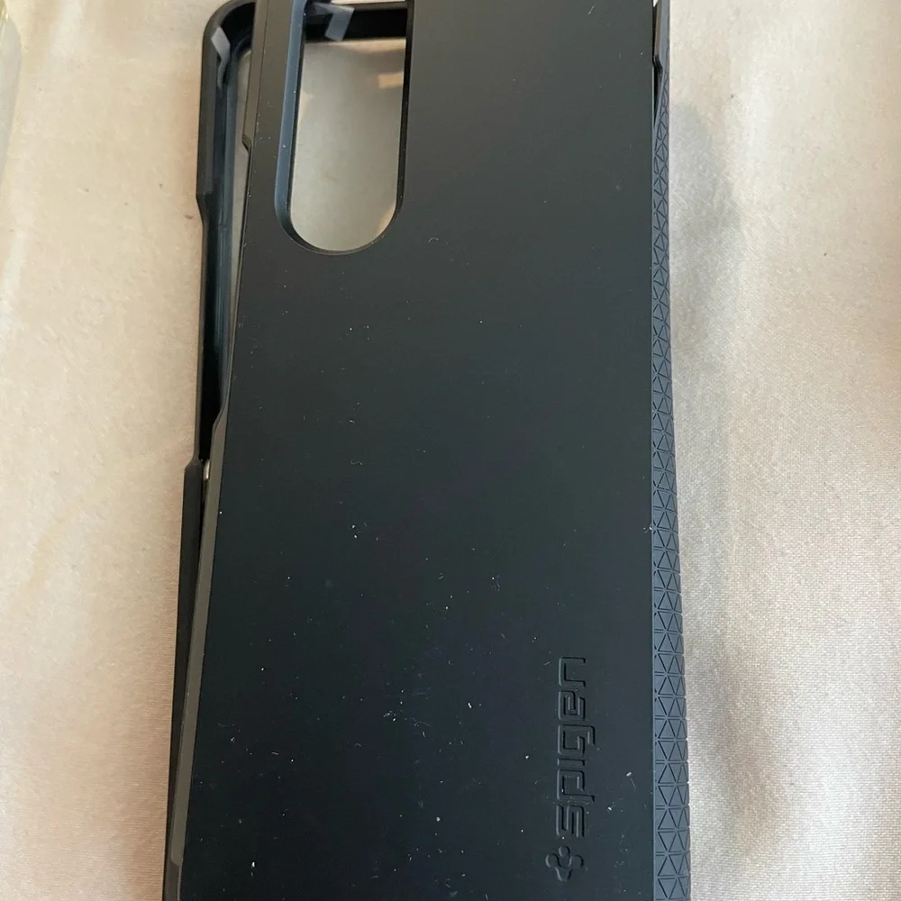 Samsung 5G Dummy phone with cases